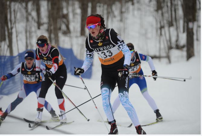 Lead women's pack negotiates a tricky downhill. James MacLean photo